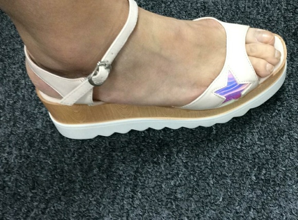 Women's Wedge Sandal Hologram Star Patch - Picture 6 of 7